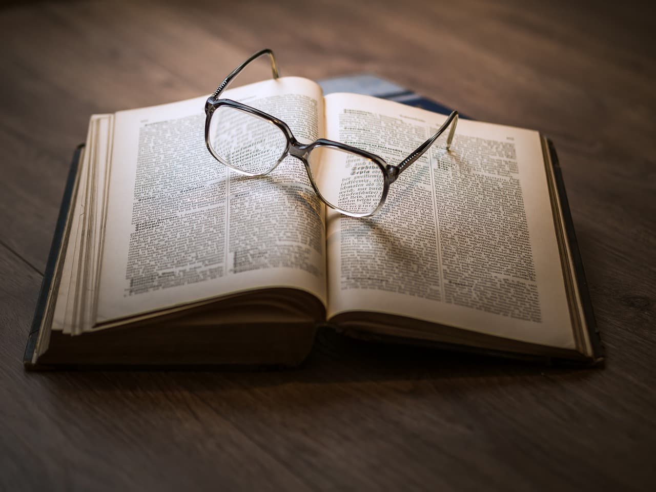 Satzanfänge für Aufsätze – 15 kreative Ideen für bessere Texte